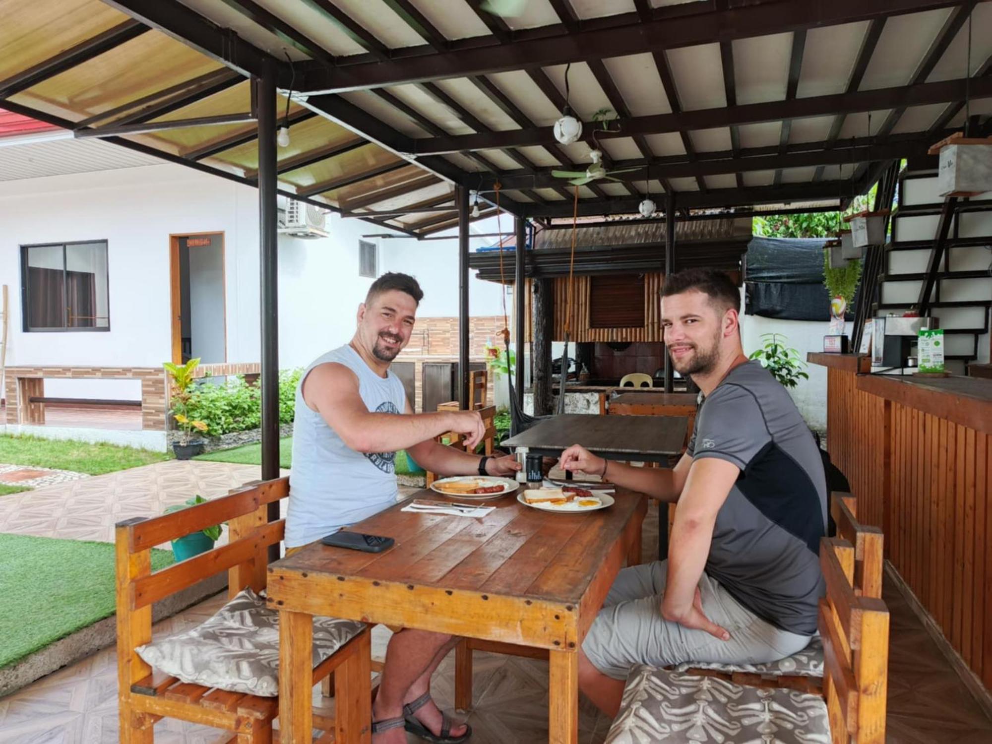 Dauis Casa Mia Inn מראה חיצוני תמונה
